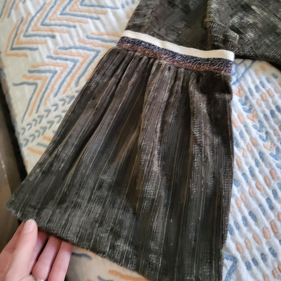 Sweater - Picture 4 of 6